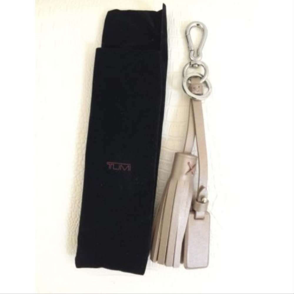 TUMI NOHO Tassel Key Fob Ring Chain Gold Metallic